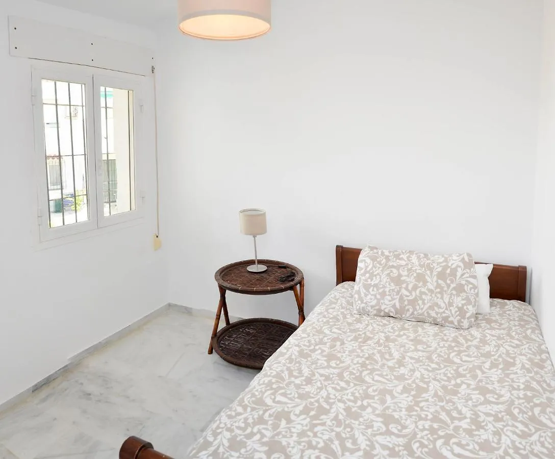 Apartment Casa 70, Duplex En Urbanizacion Lunamar By Laromanamarbella Spain